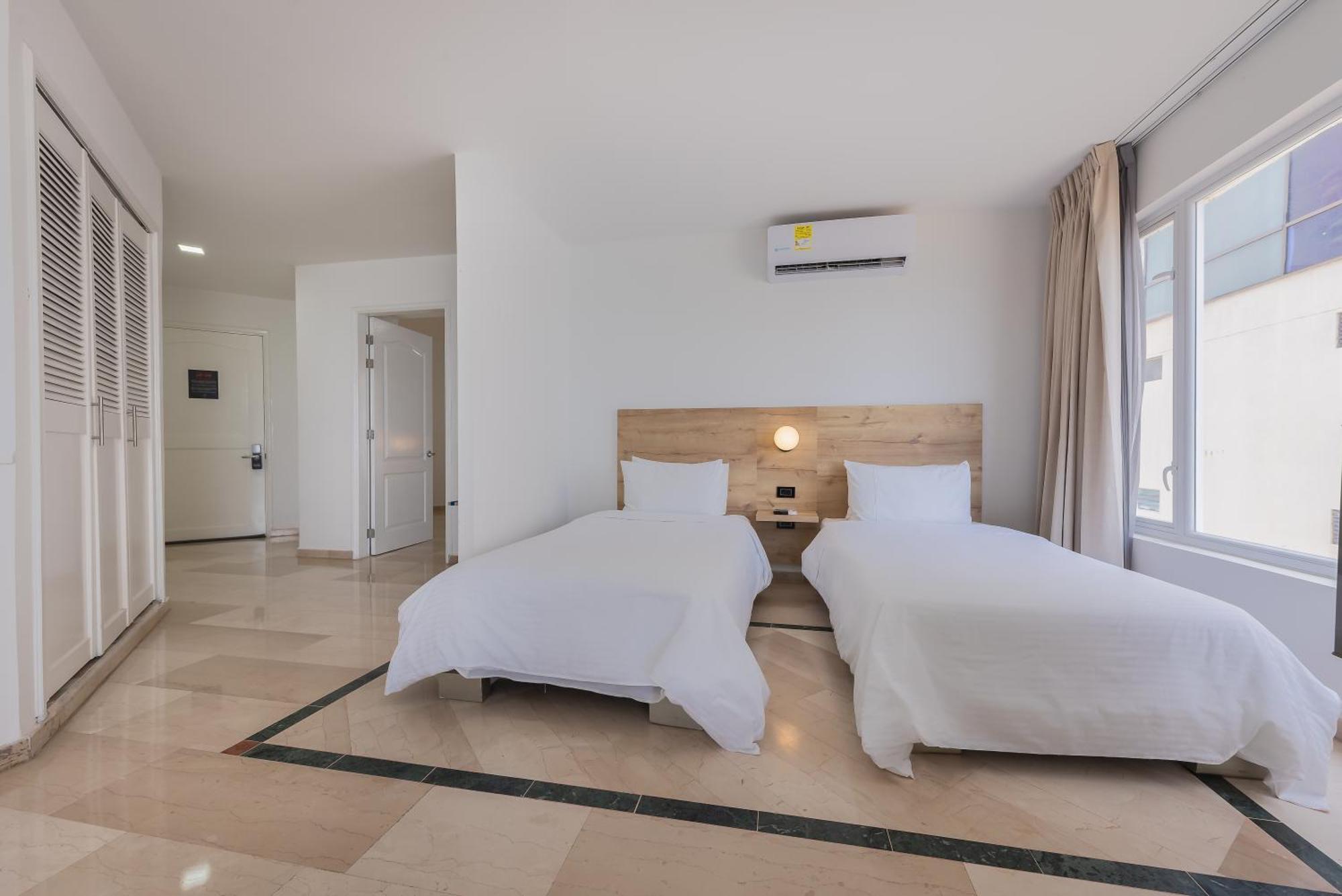 Hotel Regatta Cartagena Exterior photo